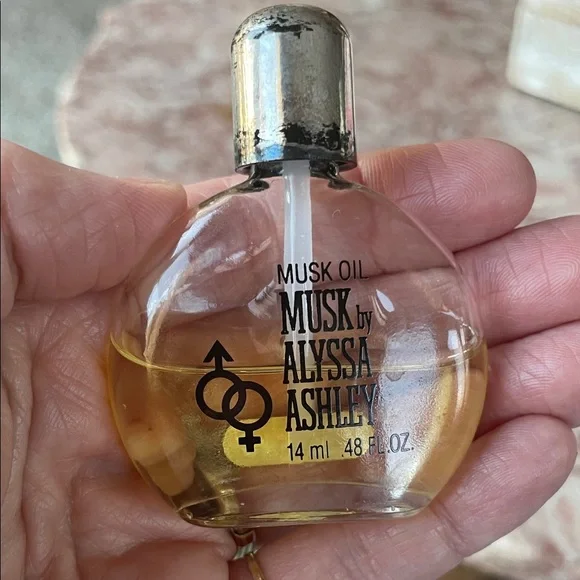 Musk Oil by Alyssa Ashley - 14ml - Picture 3 of 3